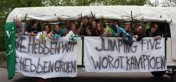 basketbalsters kampioen